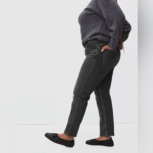 NWT The Curvy Cheeky® Straight Jean | Black | Size 28